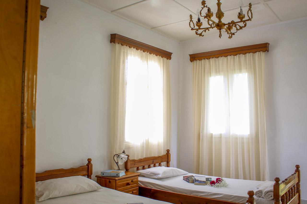 Pelagion II Sea Coral - Beachfront Holiday Home Kypseli ภายนอก รูปภาพ